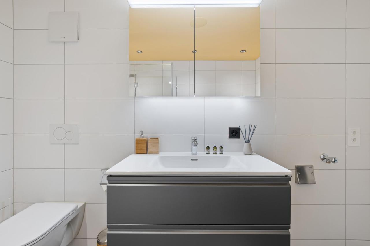 The R Apartment Zugerberg - Ev Wallbox - Terrasse Герольдсвиль Экстерьер фото