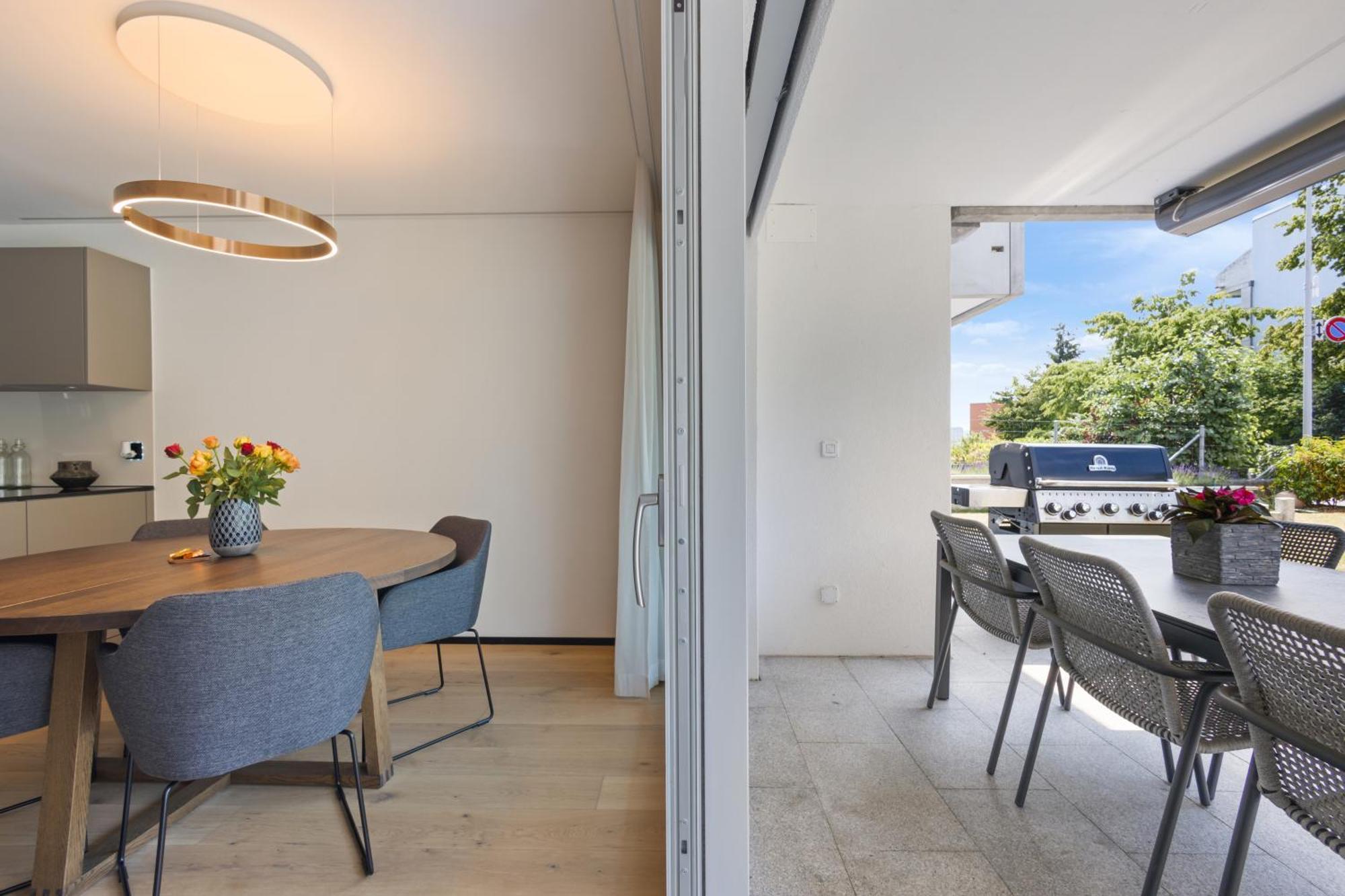The R Apartment Zugerberg - Ev Wallbox - Terrasse Герольдсвиль Экстерьер фото